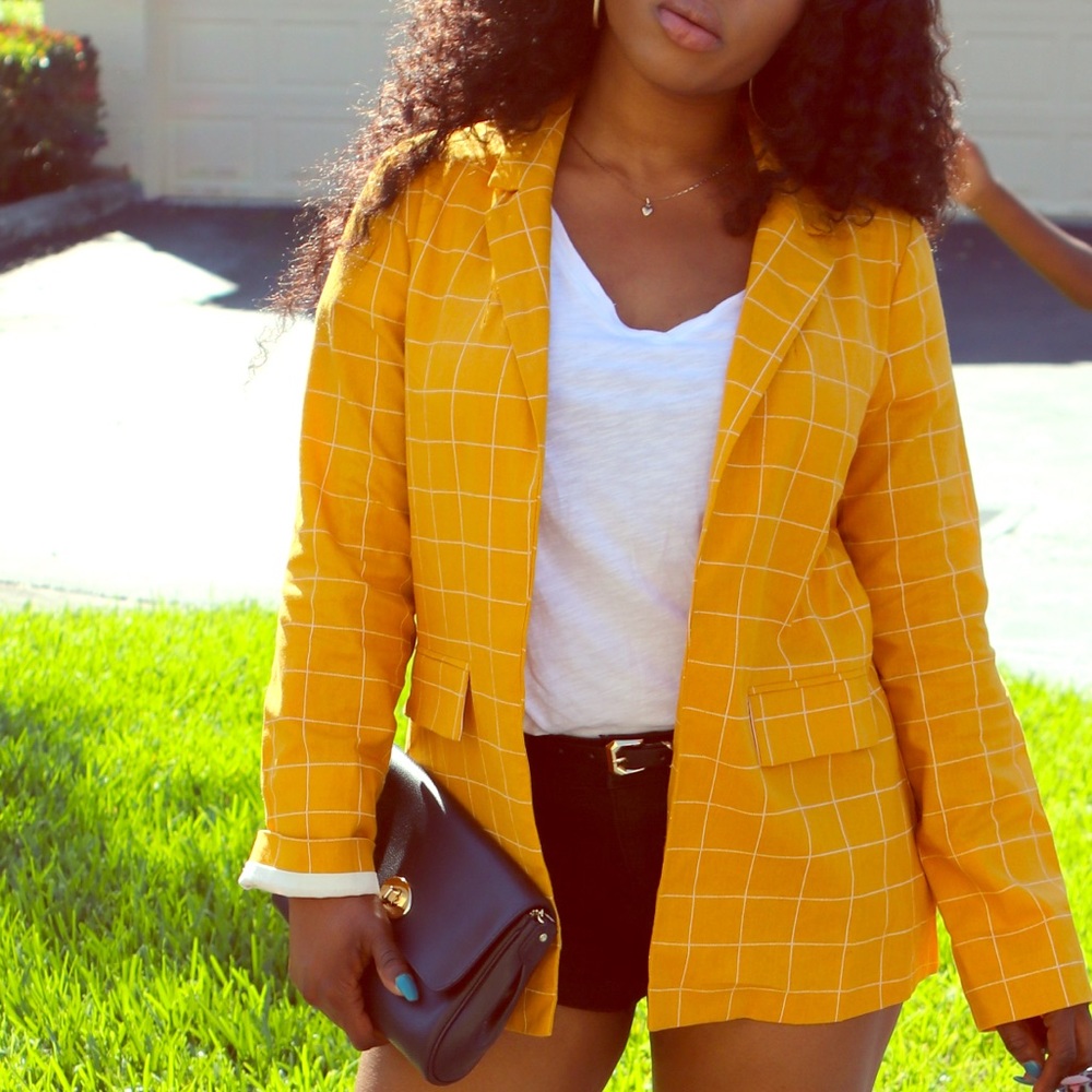 Yellow blazer like new